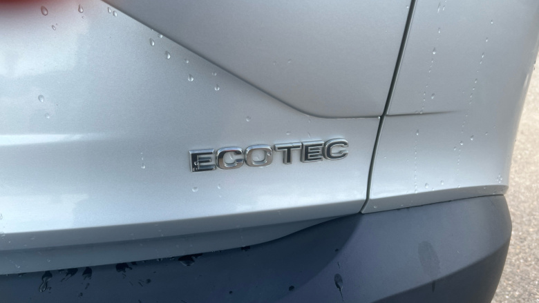 Vauxhall Crossland X 1.2T ecoTec [110] SE Nav 5dr [6 Speed] [S/S] Petrol Hatchback